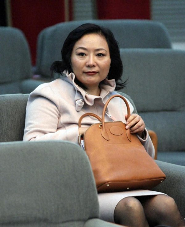 配资公司 重庆女富豪吴亚军，月收入租金20亿，赠前夫200亿，留给女儿500亿